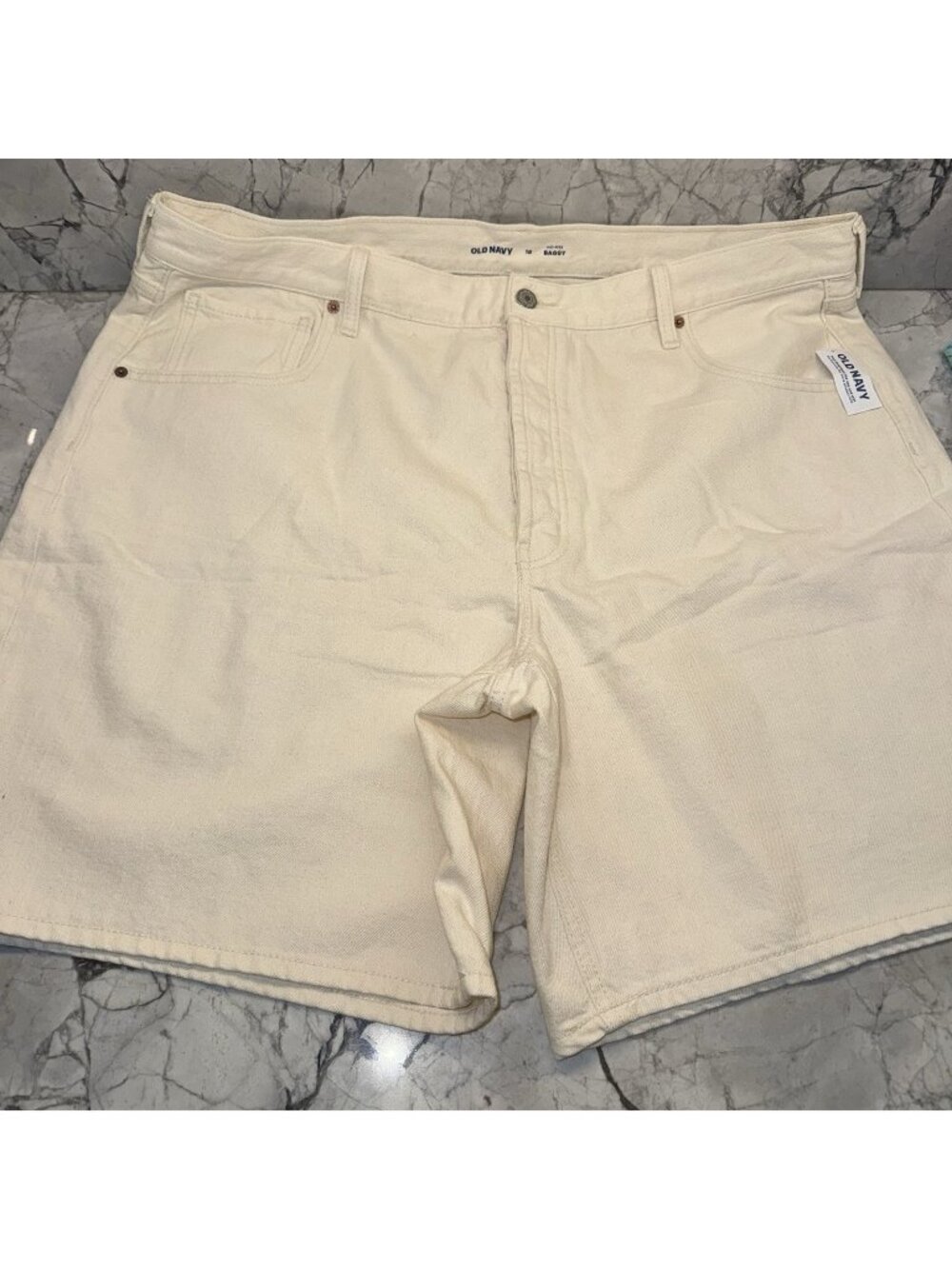 Old Navy Women’s Size 18 Mid Rise Ivory Jean Denim Shorts NEW